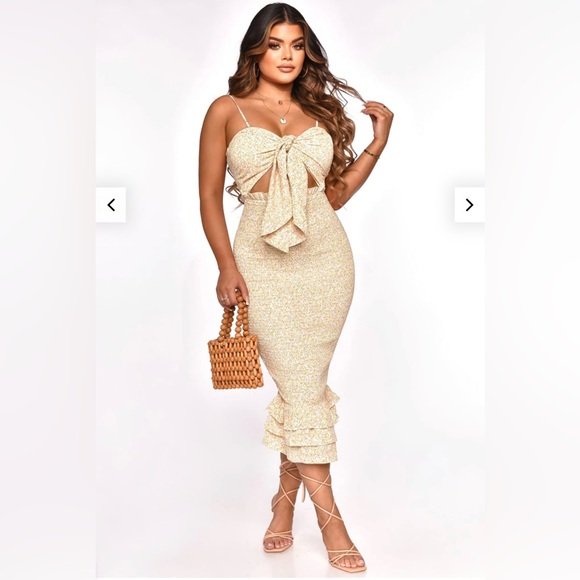 Blue Floral Front Tie Cutout Smocked Midi Dress New Size Small - Picture 2 of 9